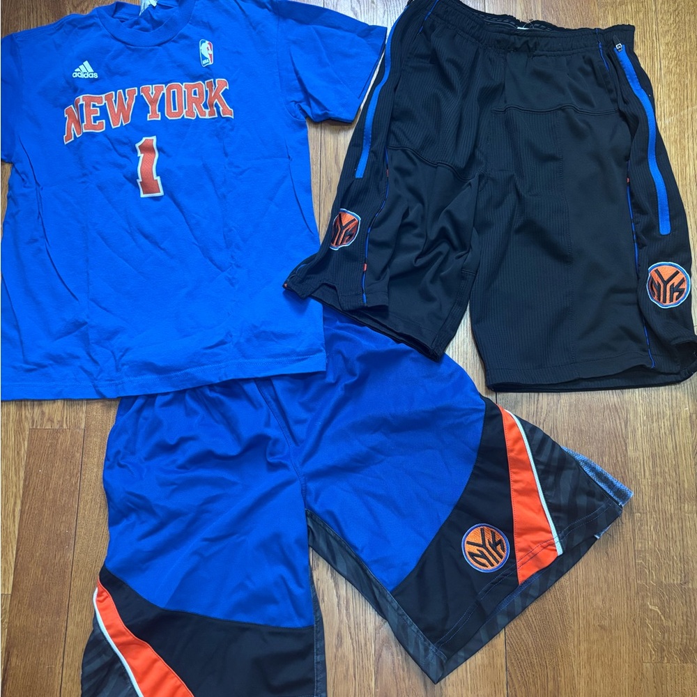 New York Knicks Blue and Black Athletic Set Tshirt shorts boys large